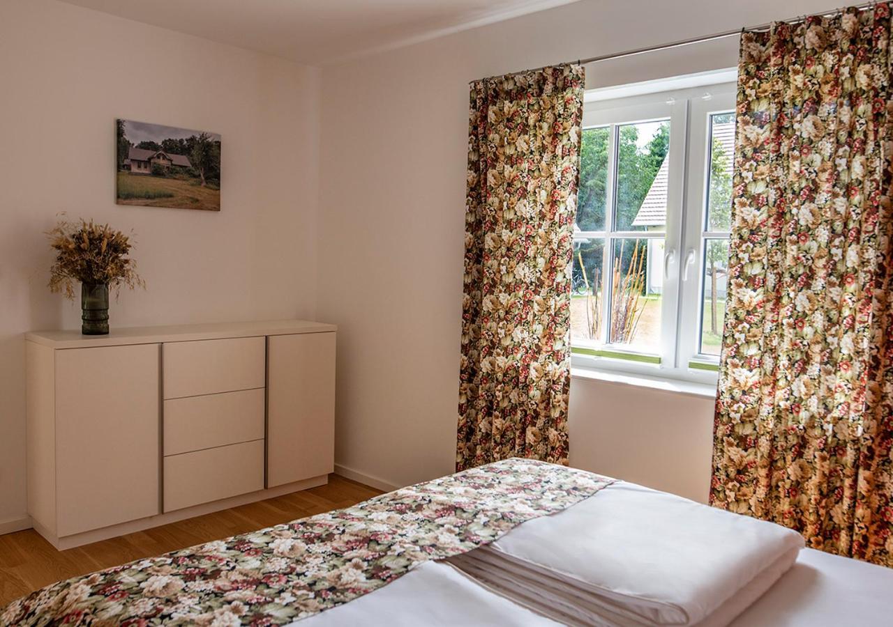 Vierseitenhof Appartements Burg  Luaran gambar