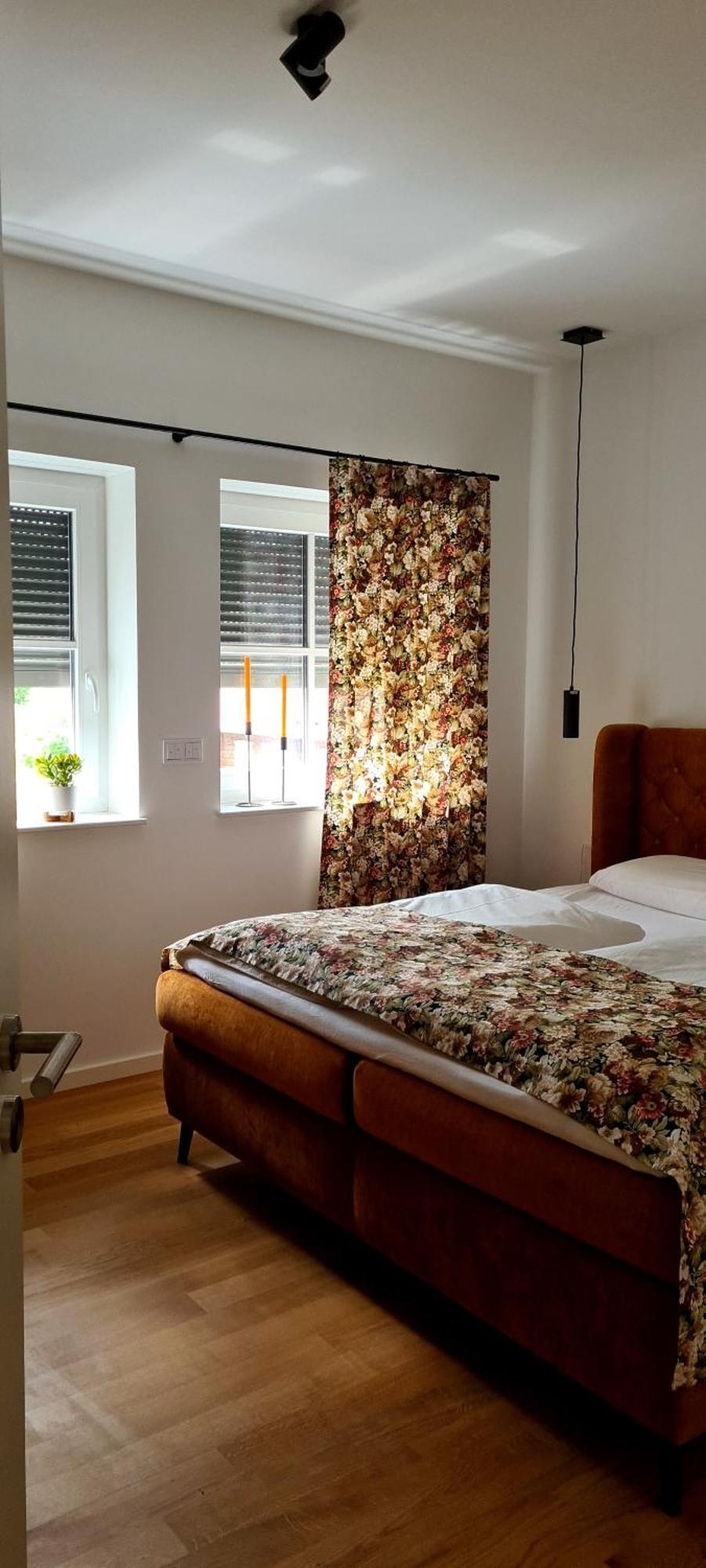 Vierseitenhof Appartements Burg  Bilik gambar